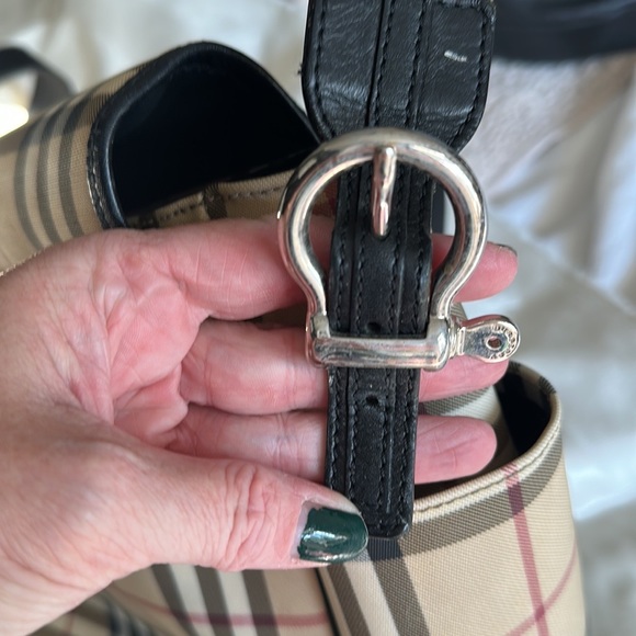 Classic plaid Burberry Crossbody/ diaper bag - Picture 3 of 11